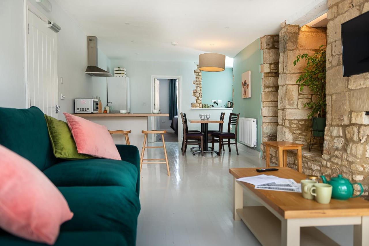 Wild Garlic Rooms Nailsworth Room photo